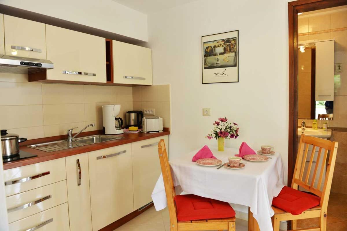 Apartments Mina Porec Exterior photo