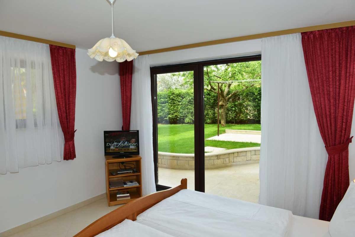 Apartments Mina Porec Exterior photo